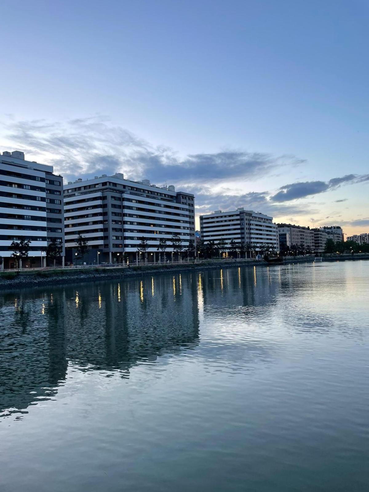 Modern Bilbao Lejlighed Barakaldo Eksteriør billede